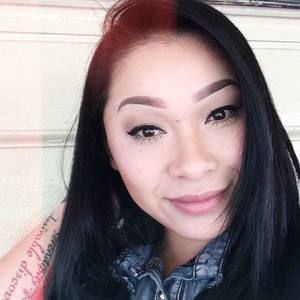 Meet your Posher, Bee